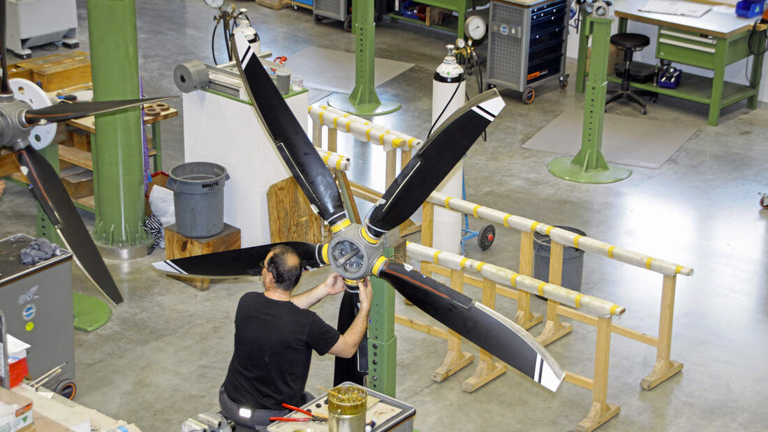 MTPropeller Werksbesuch in der BlattFabrik aerokurier